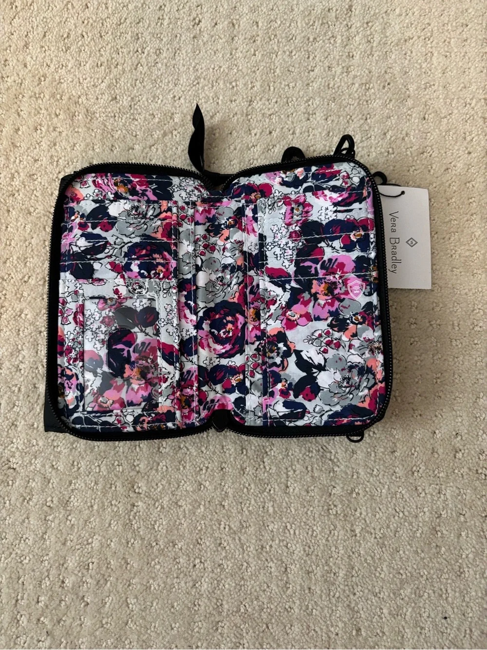 Vera Bradley Ultralight RFID 3-in-1 Black Quilted Convertible Wristlet Crossbody - Picture 6 of 10